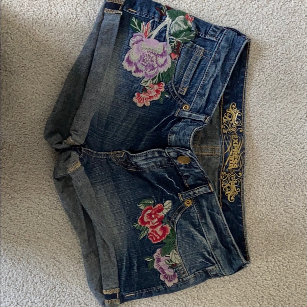 Express size 4 jean shorts